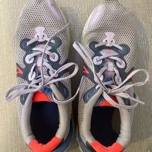 Nike renew running sneakers size 9.5 womens